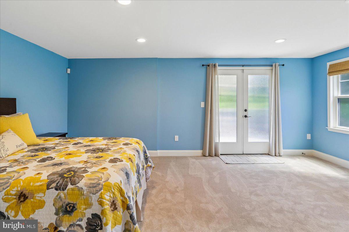 KENSINGTON KNOLLS - Residential