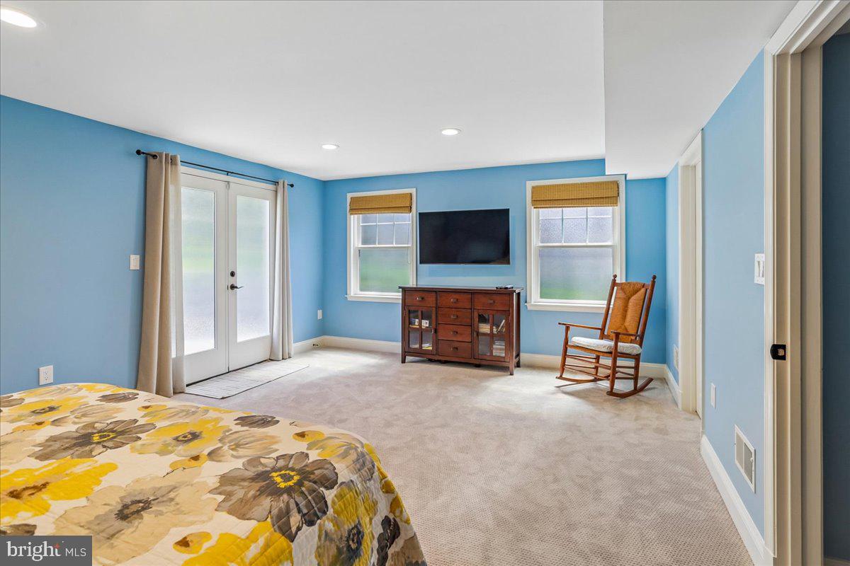 KENSINGTON KNOLLS - Residential