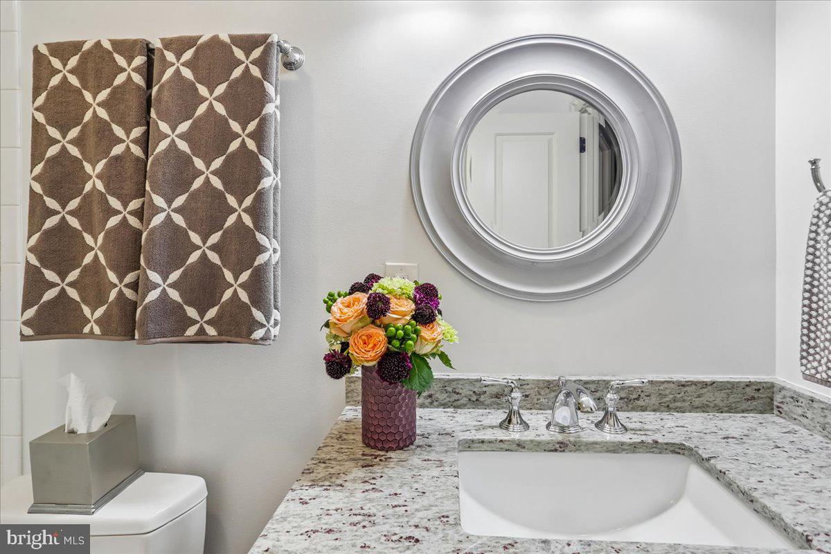 KENSINGTON KNOLLS - Residential