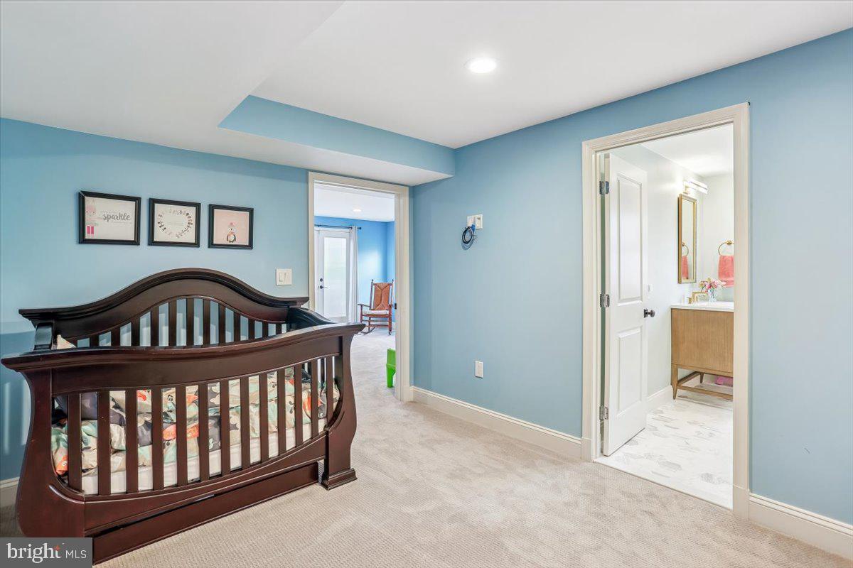 KENSINGTON KNOLLS - Residential