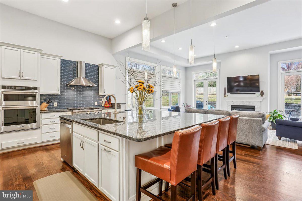 KENSINGTON KNOLLS - Residential