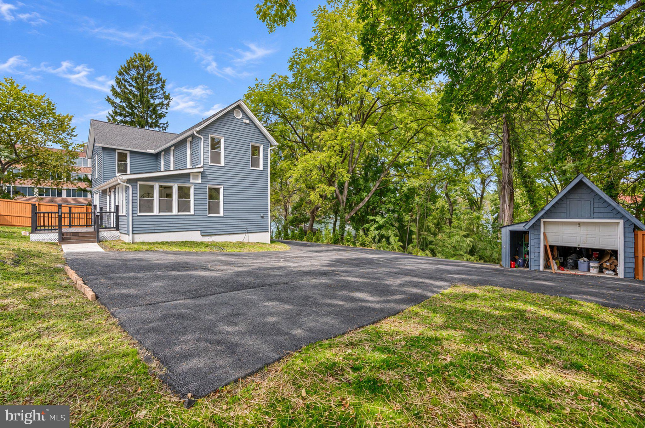 7725 YORK ROAD
