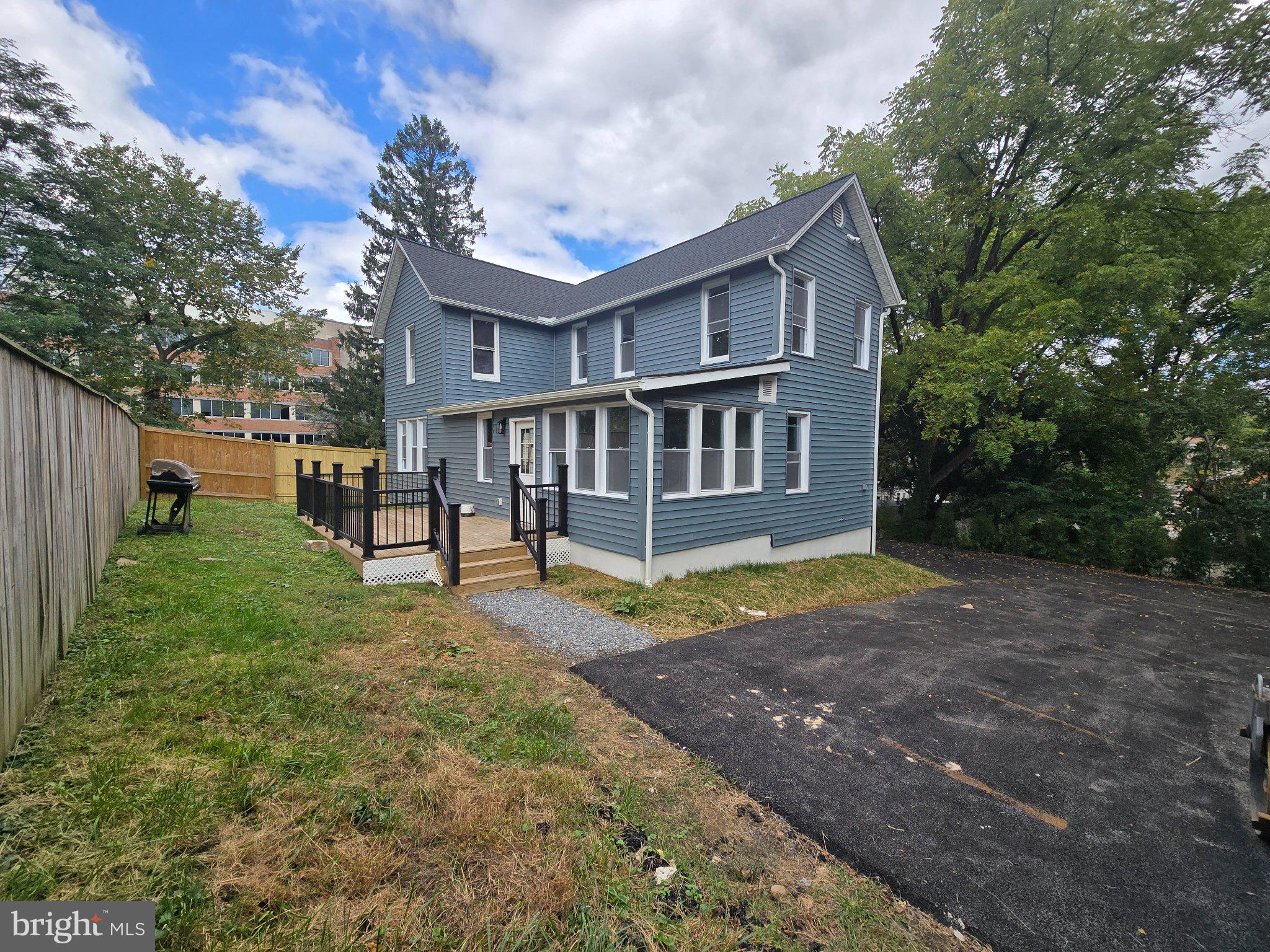 7725 YORK ROAD