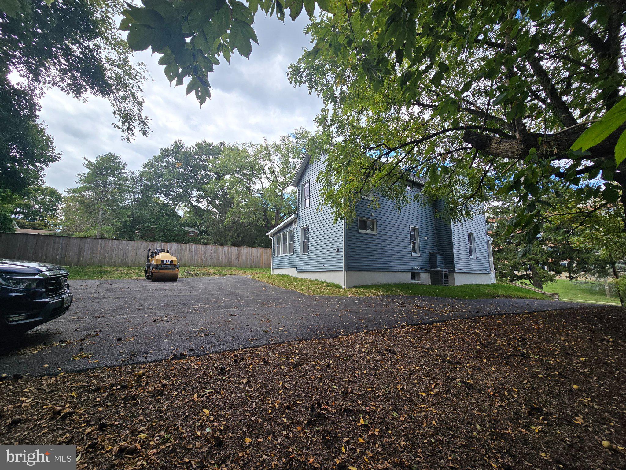 7725 YORK ROAD