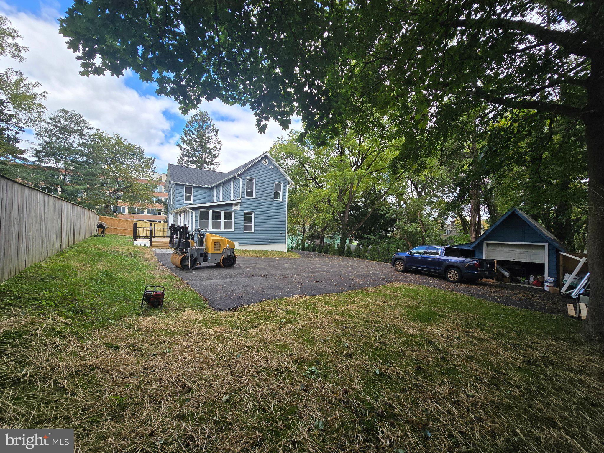 7725 YORK ROAD