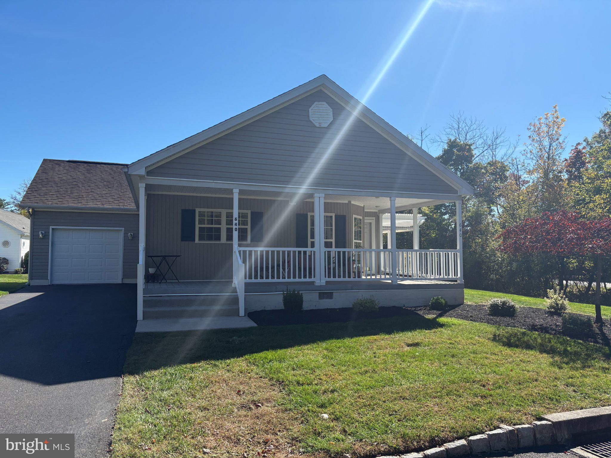 640 MARIGOLD LANE, BLUE BELL, PA, 19422 640 MARIGOLD LANE