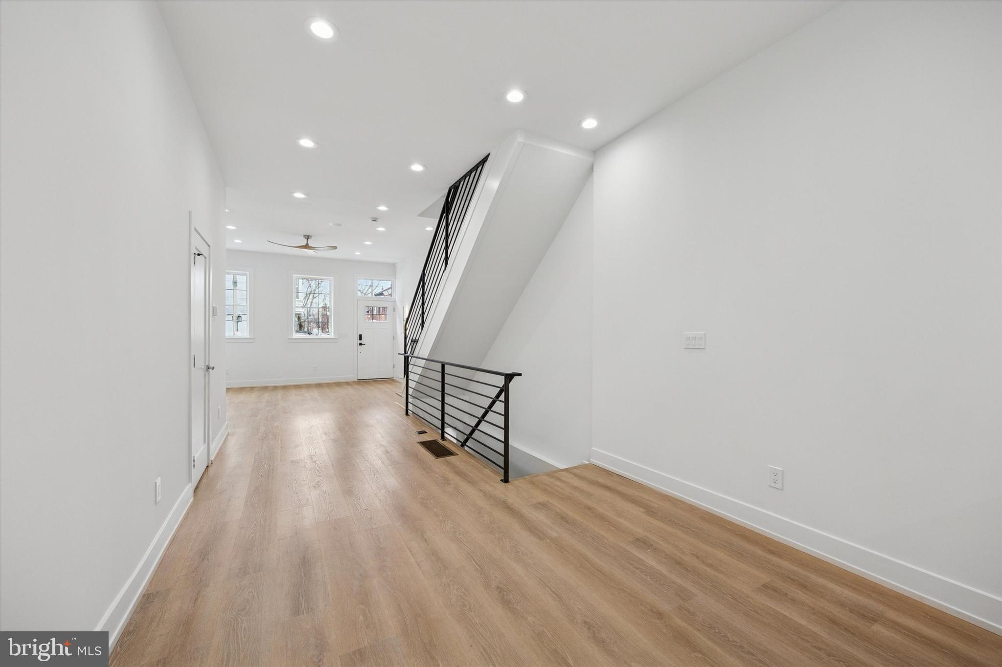 POINT BREEZE - Residential