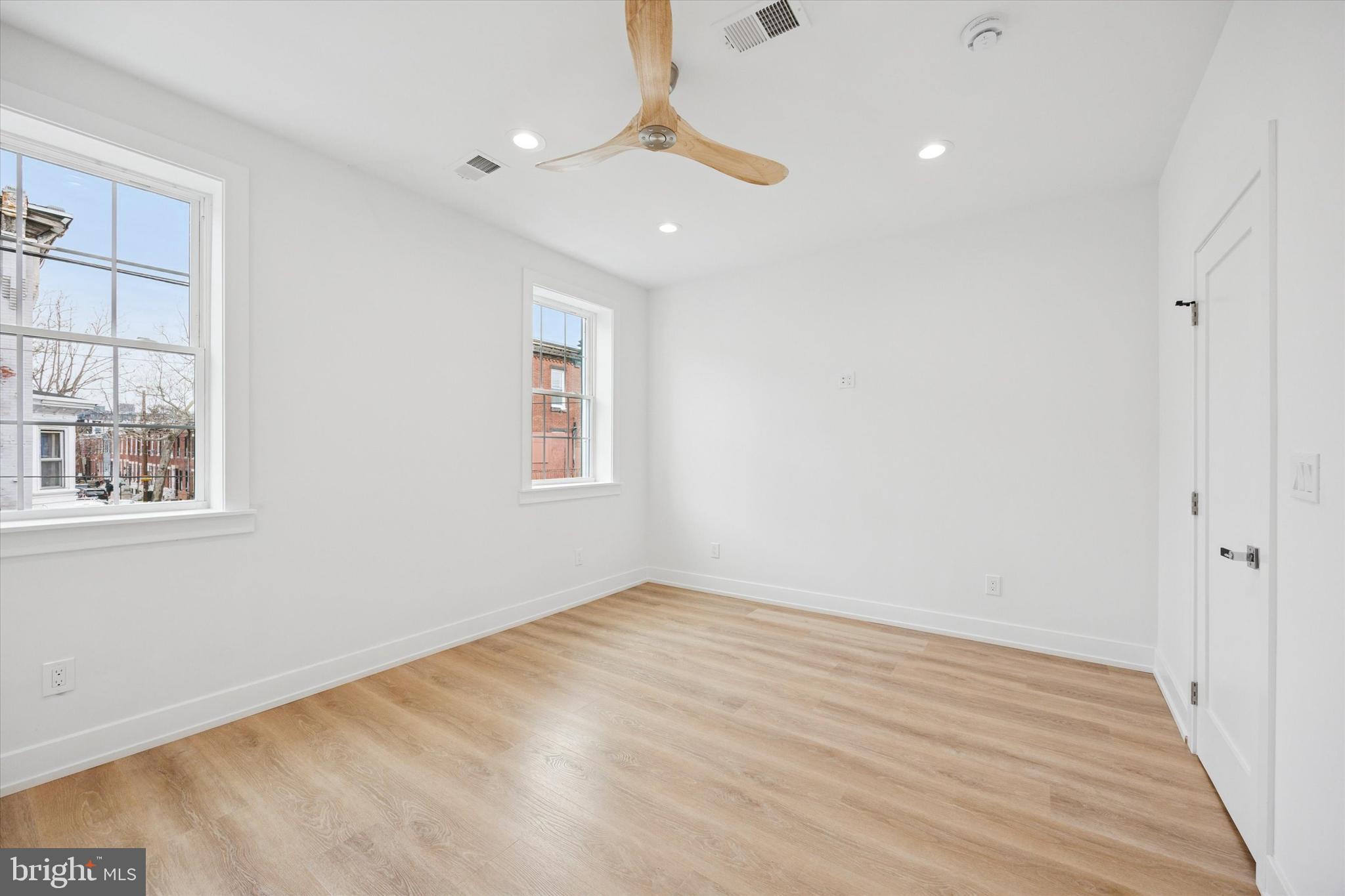 POINT BREEZE - Residential