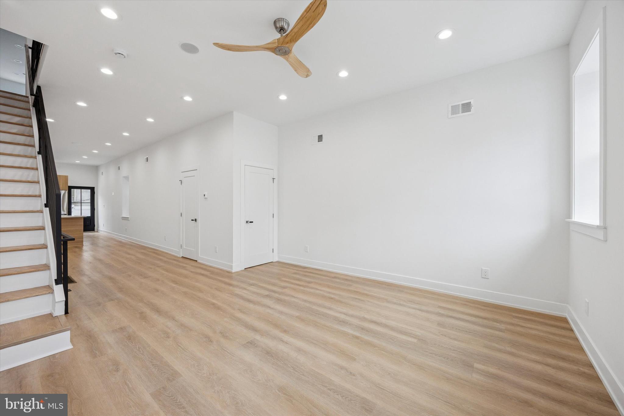 POINT BREEZE - Residential