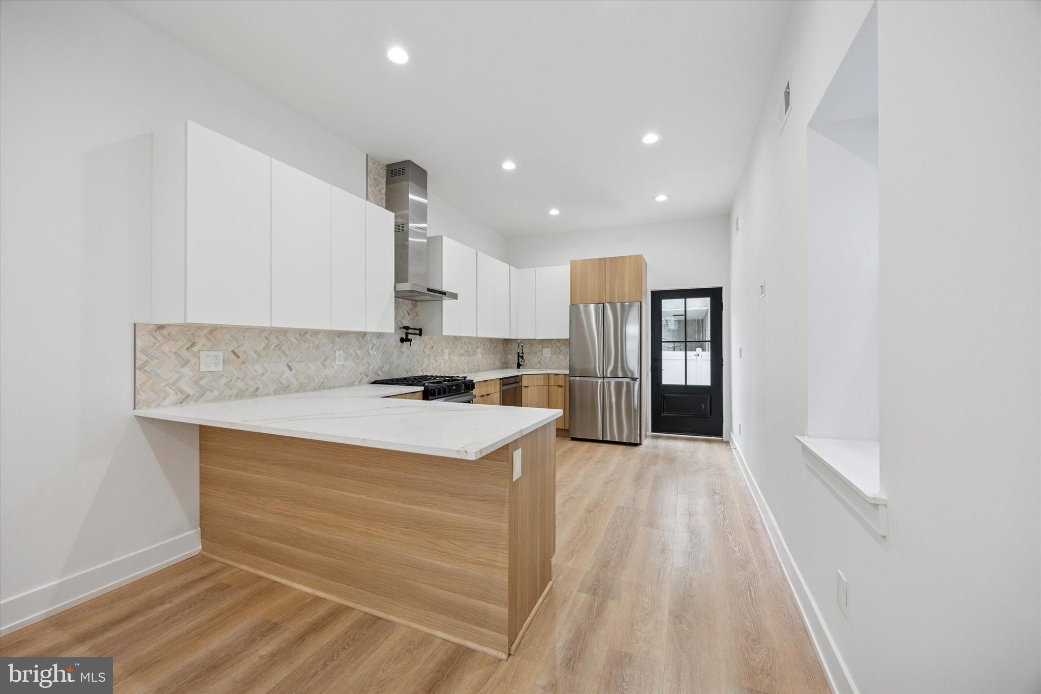 POINT BREEZE - Residential