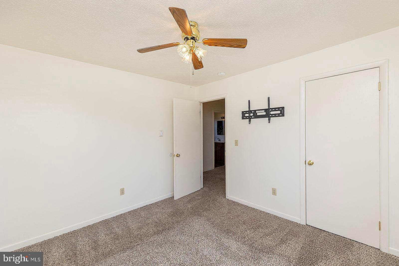 OLD SUNRISE SUMMIT - Residential