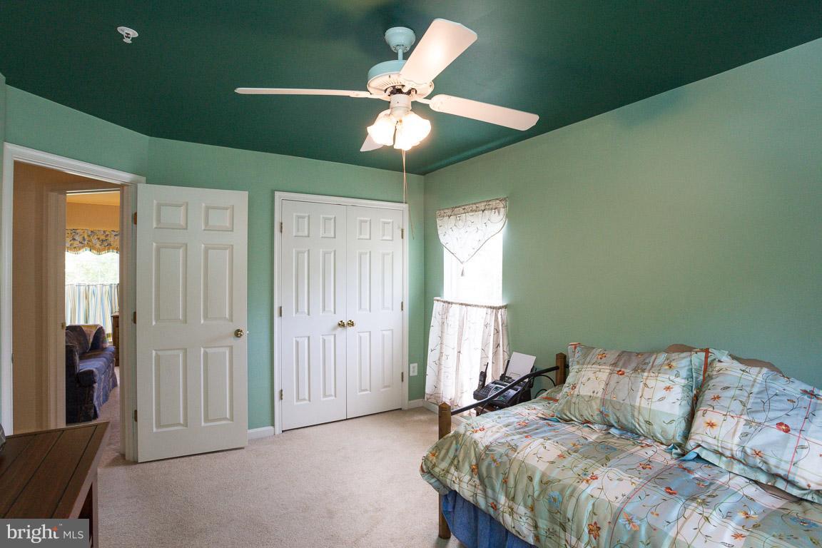 FOX RUN ESTATES - Residential