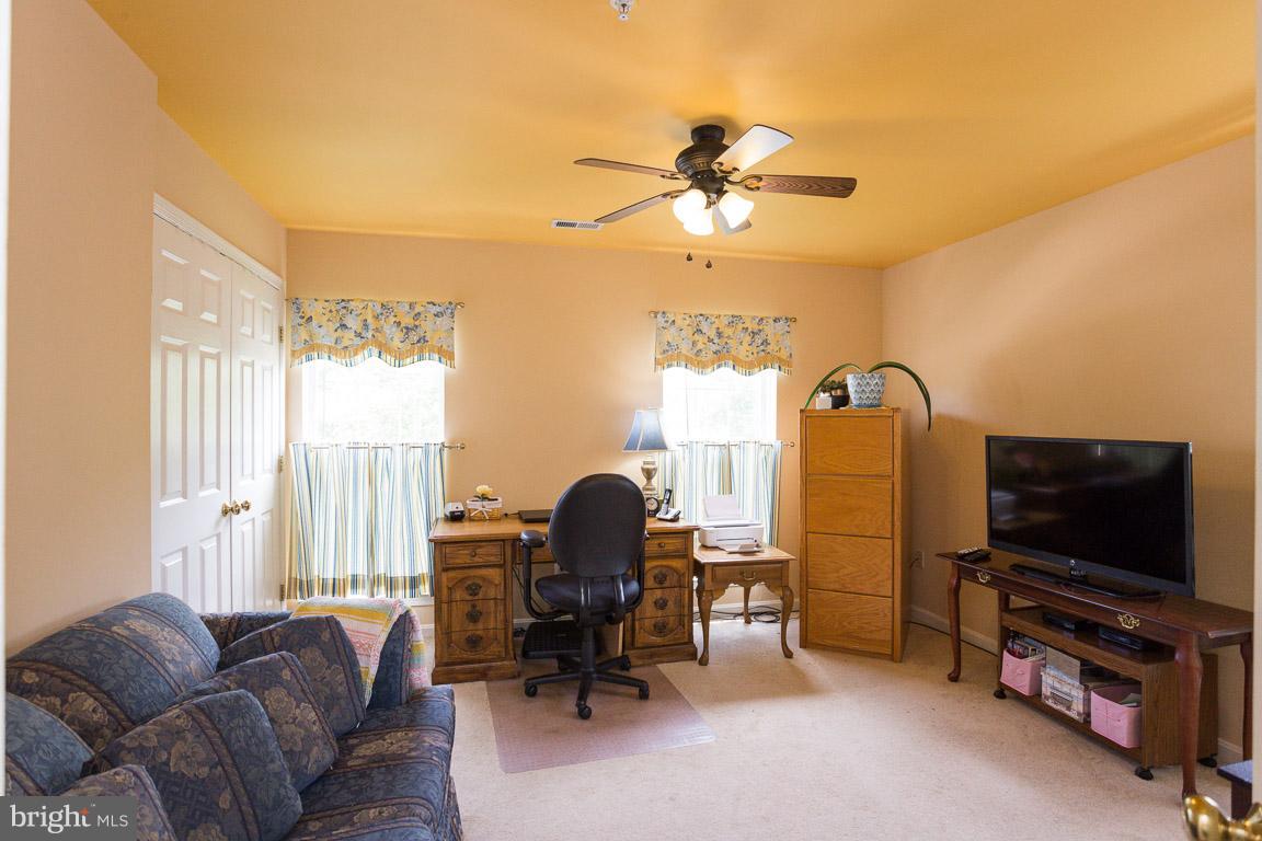 FOX RUN ESTATES - Residential