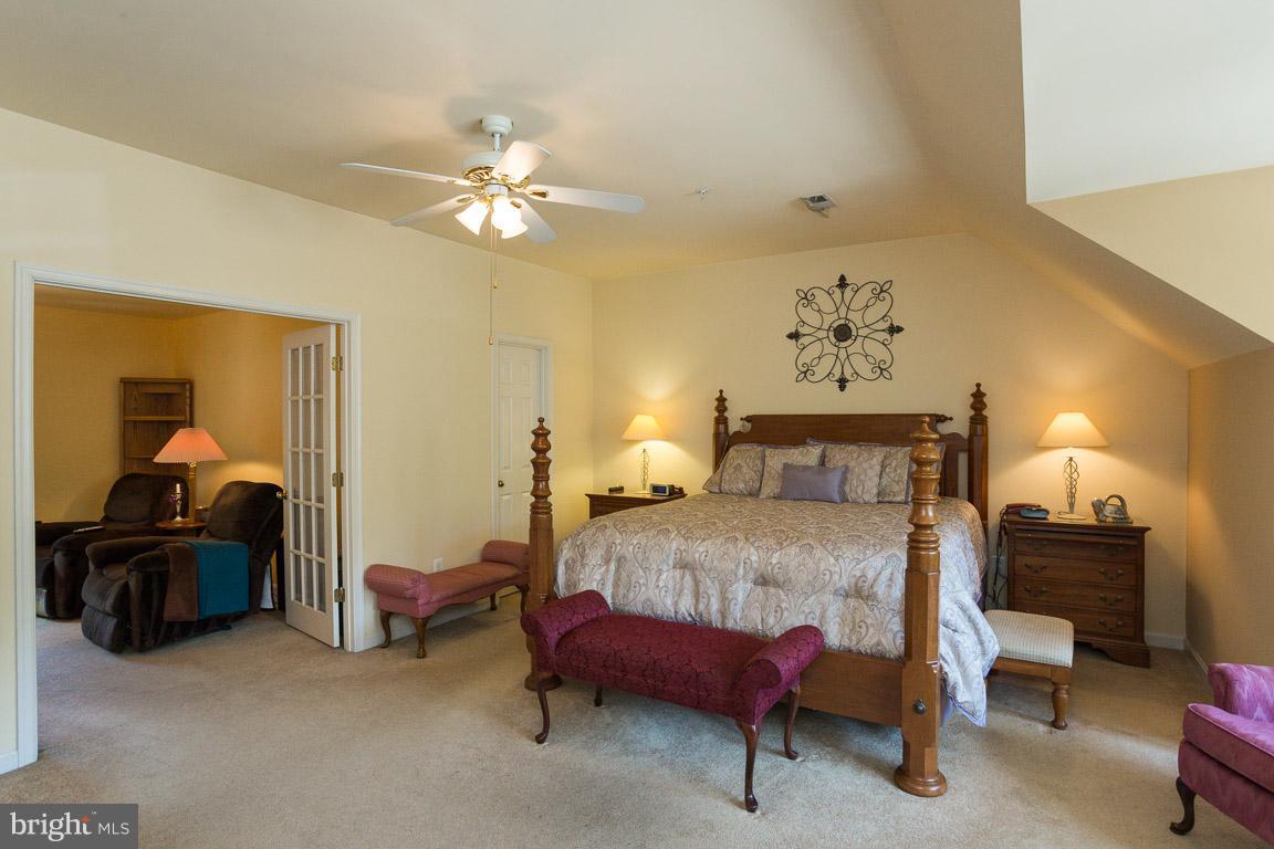 FOX RUN ESTATES - Residential