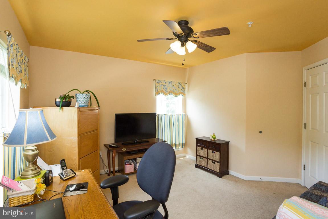 FOX RUN ESTATES - Residential