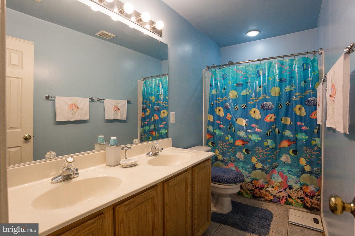 FOX RUN ESTATES - Residential