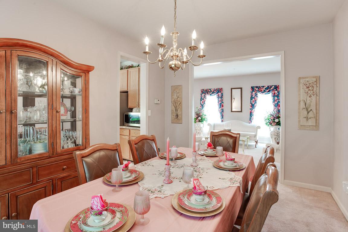 FOX RUN ESTATES - Residential