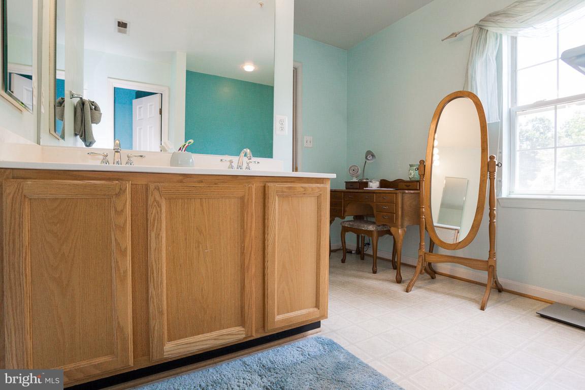 FOX RUN ESTATES - Residential