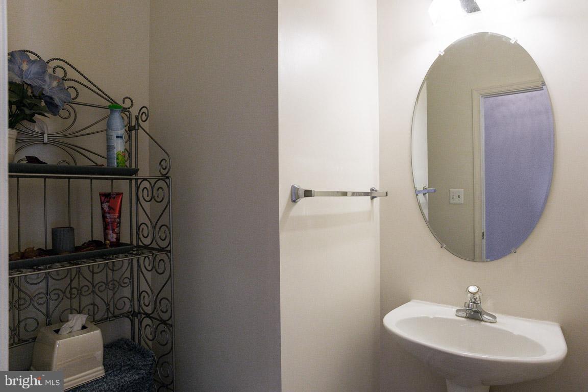 FOX RUN ESTATES - Residential