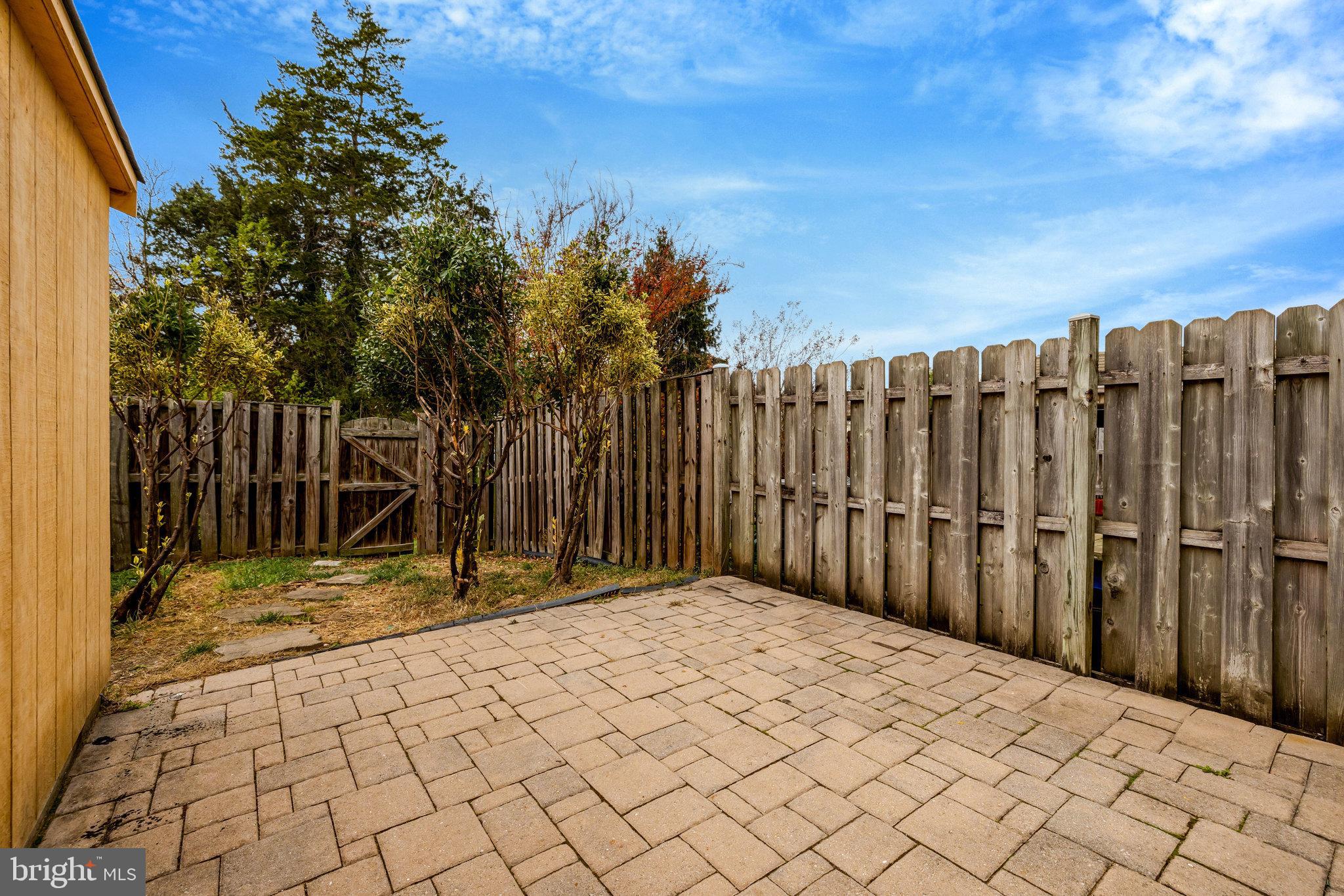 COUNTRYSIDE - Residential