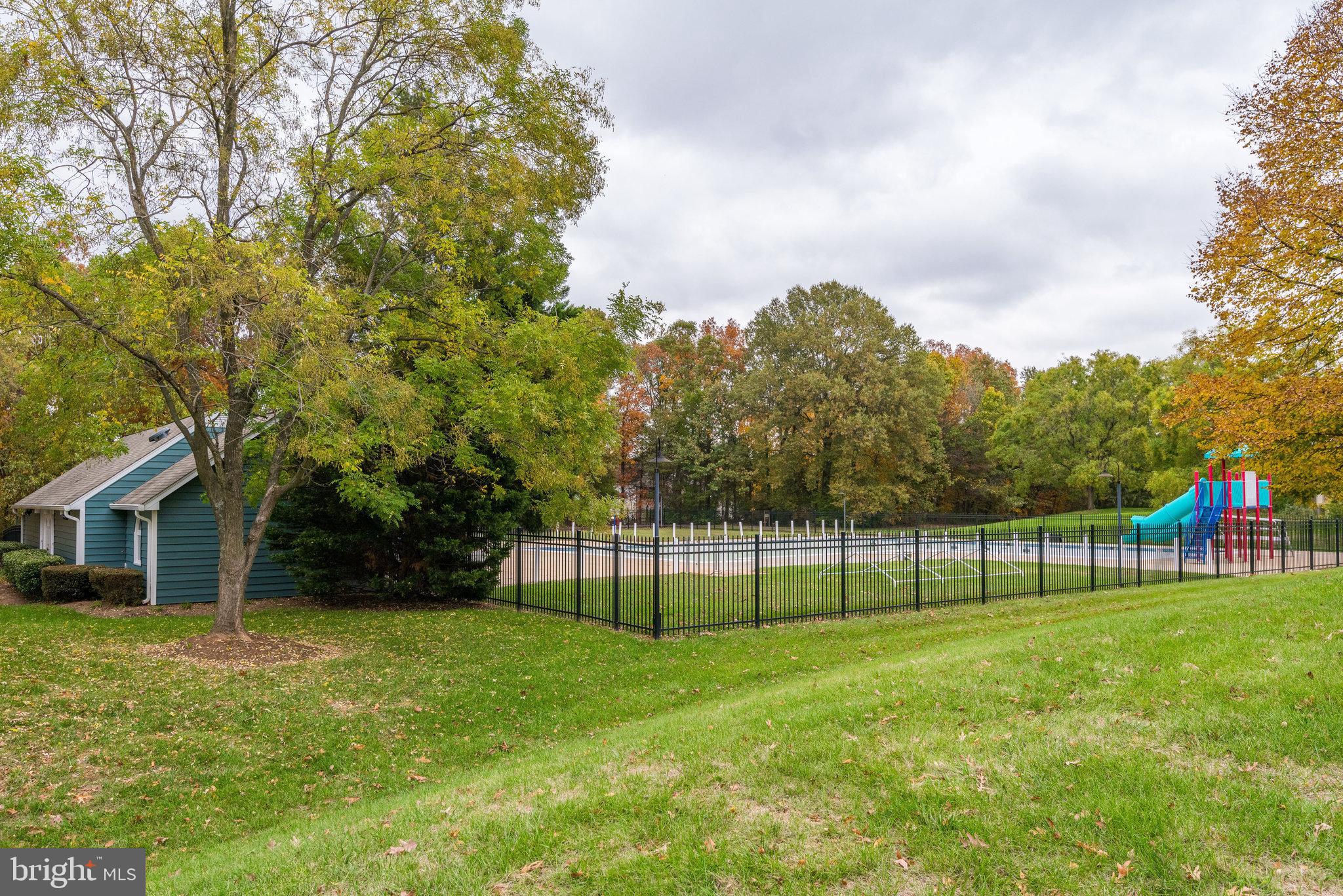 COUNTRYSIDE - Residential