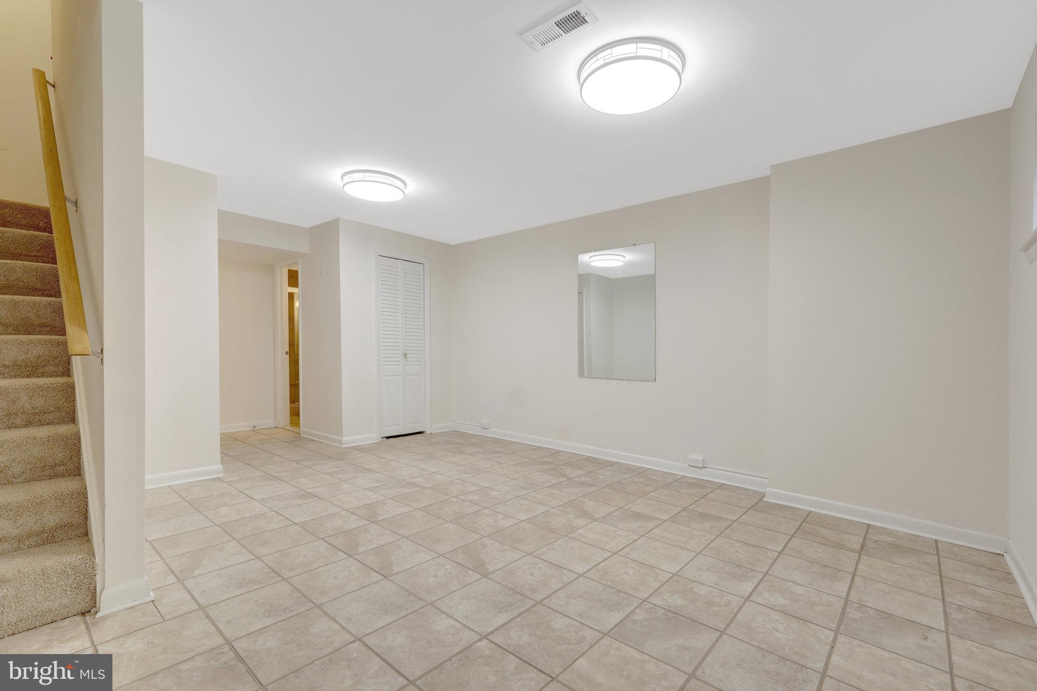 COUNTRYSIDE - Residential