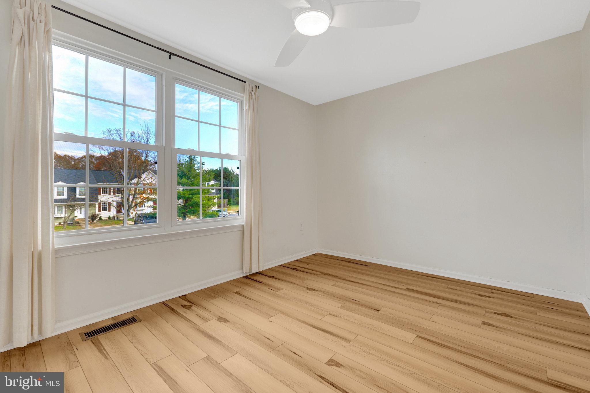 COUNTRYSIDE - Residential