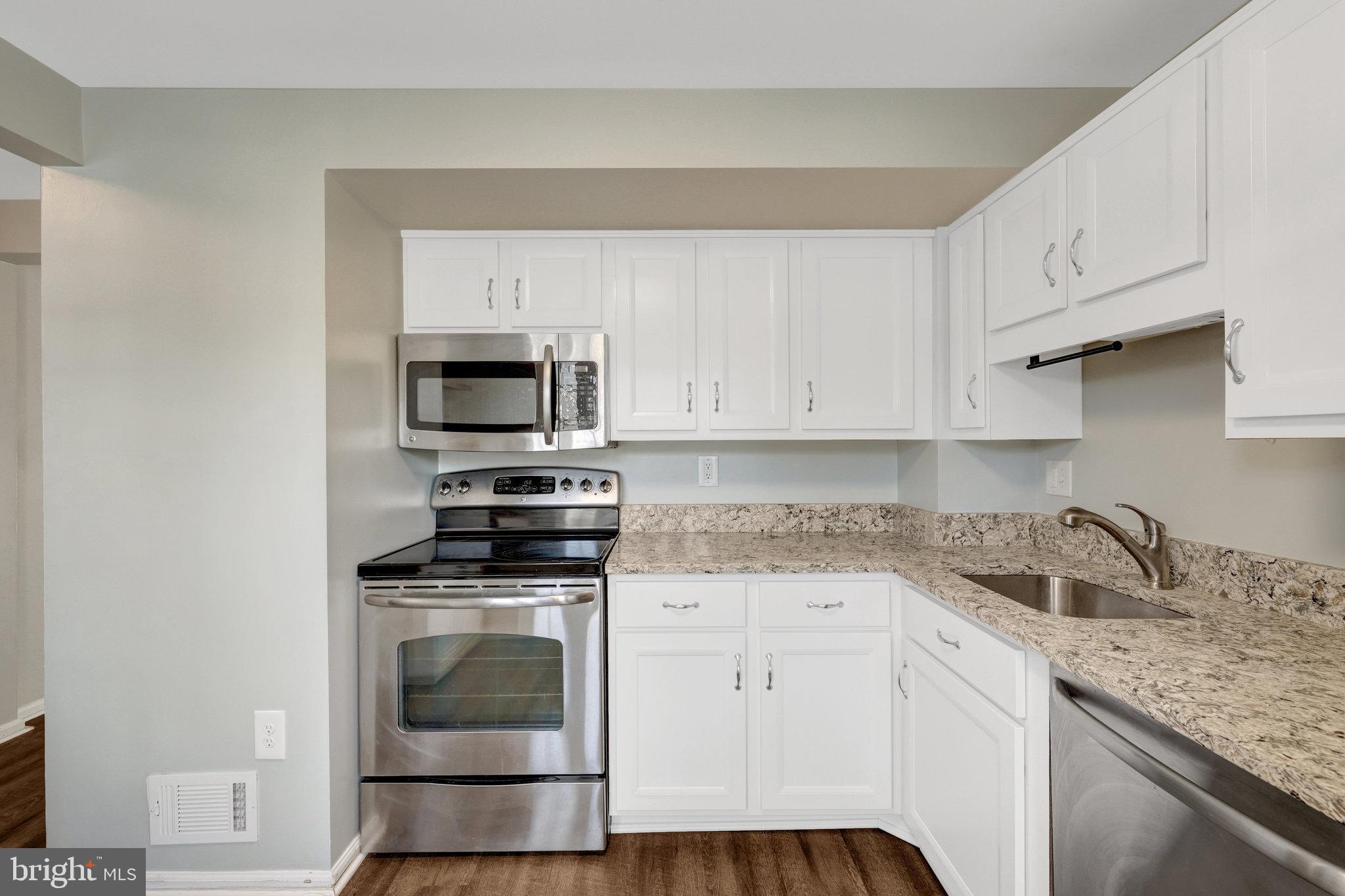 COUNTRYSIDE - Residential