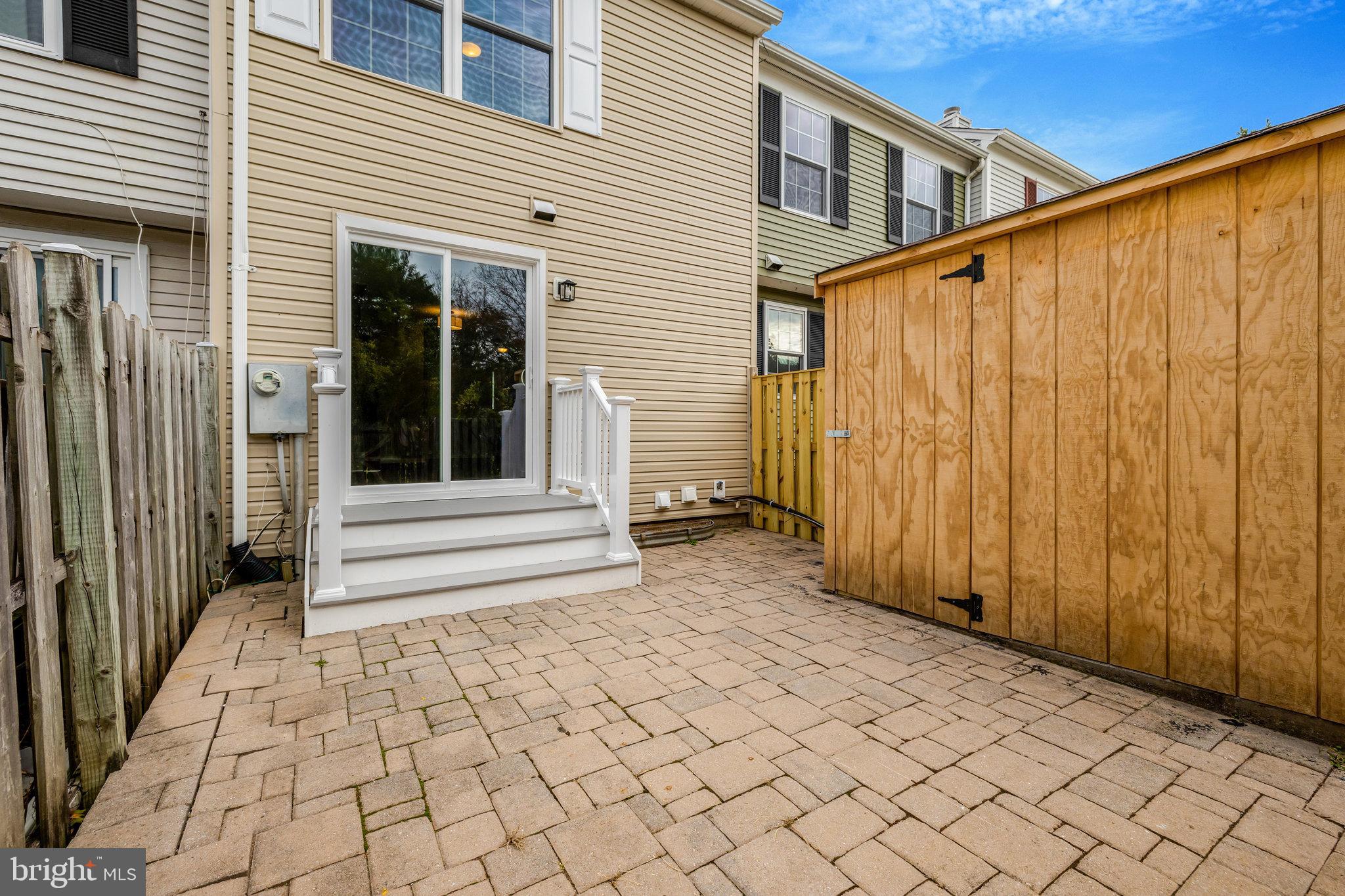 COUNTRYSIDE - Residential