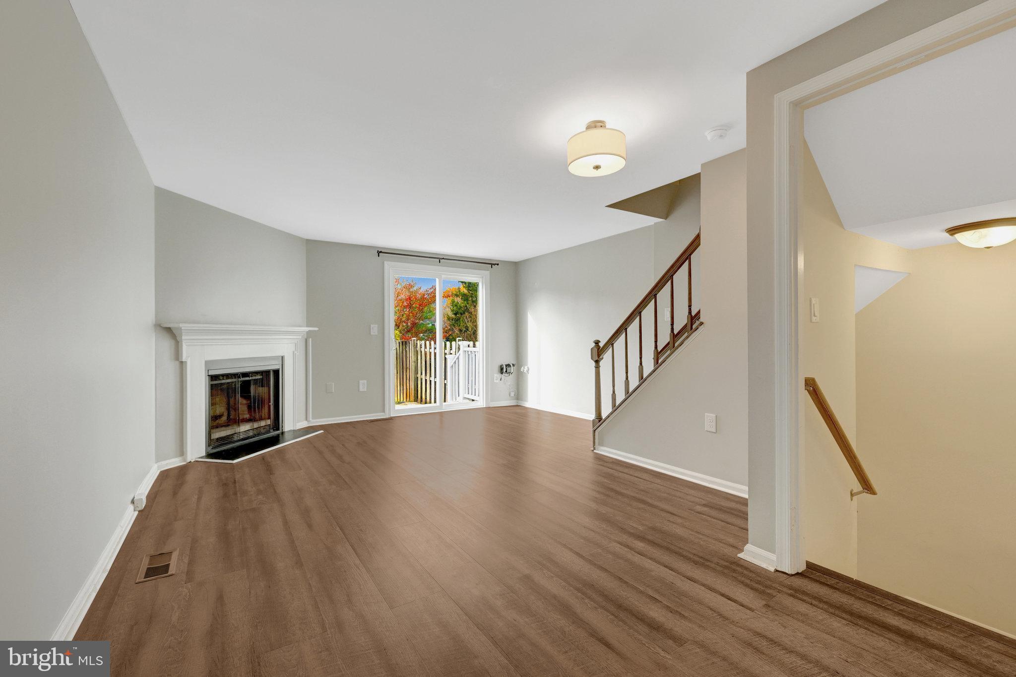 COUNTRYSIDE - Residential