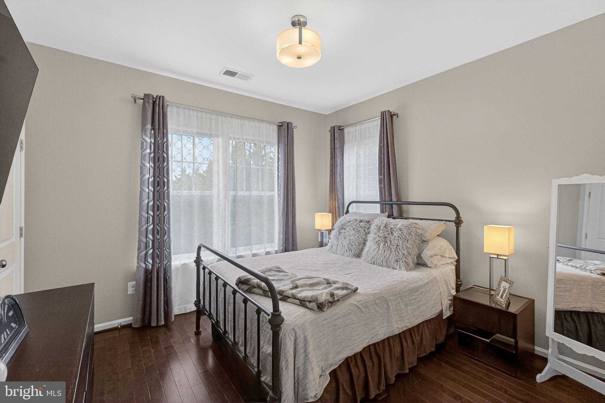 GALLERY PARK - Residential