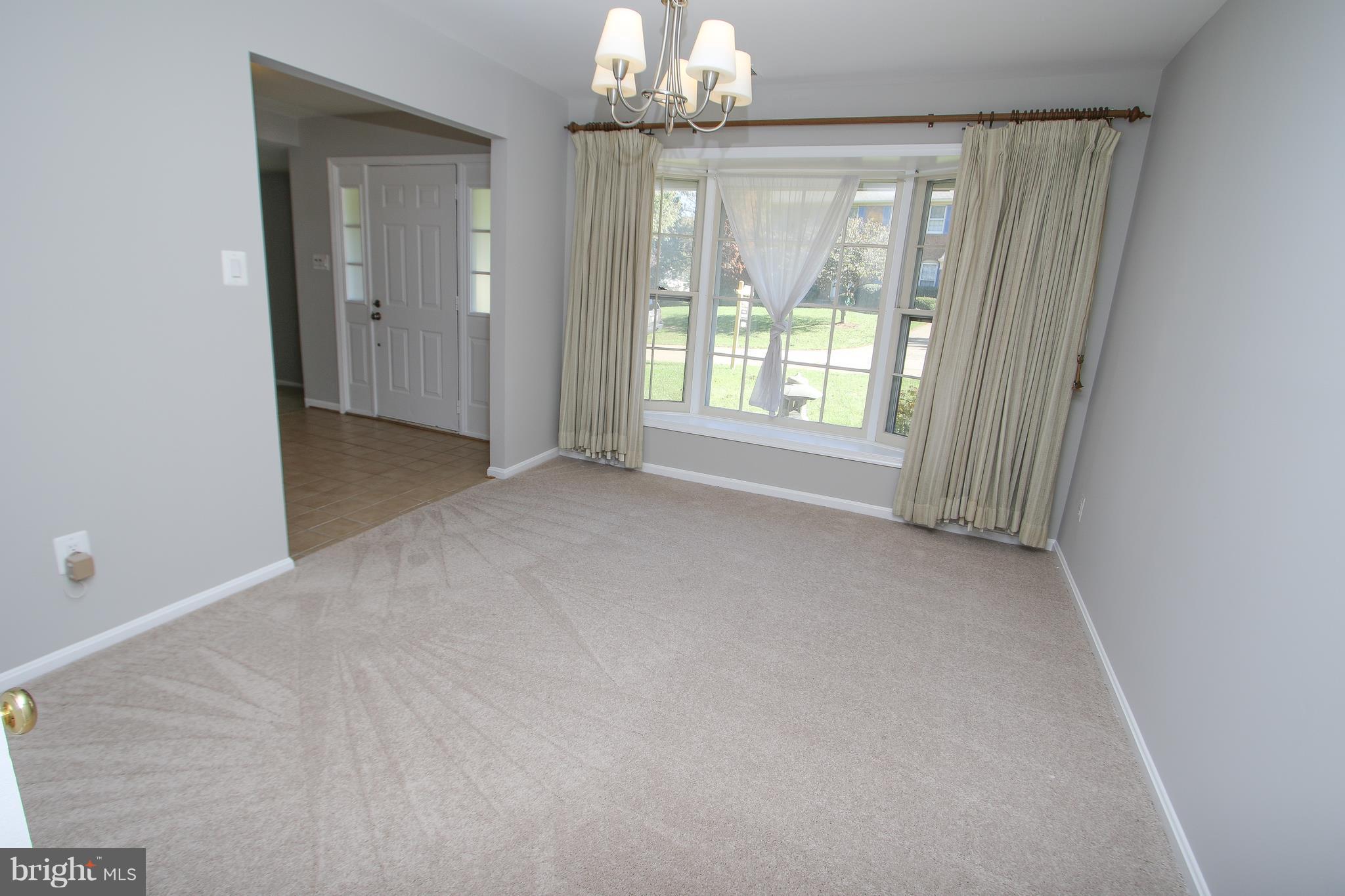 FOX MILL ESTATES - Residential