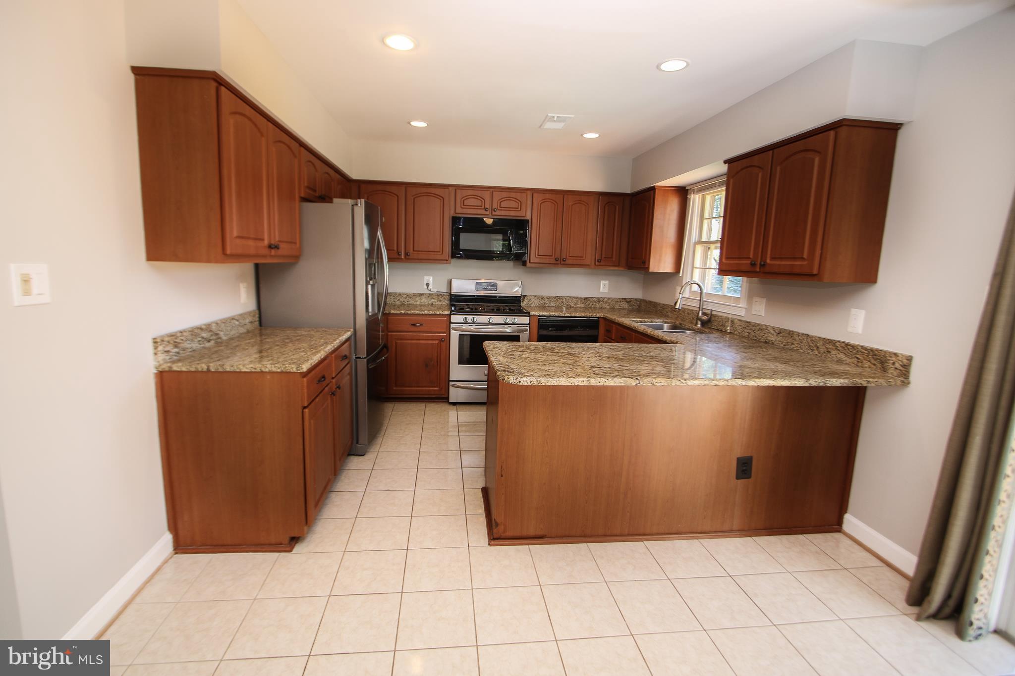 FOX MILL ESTATES - Residential