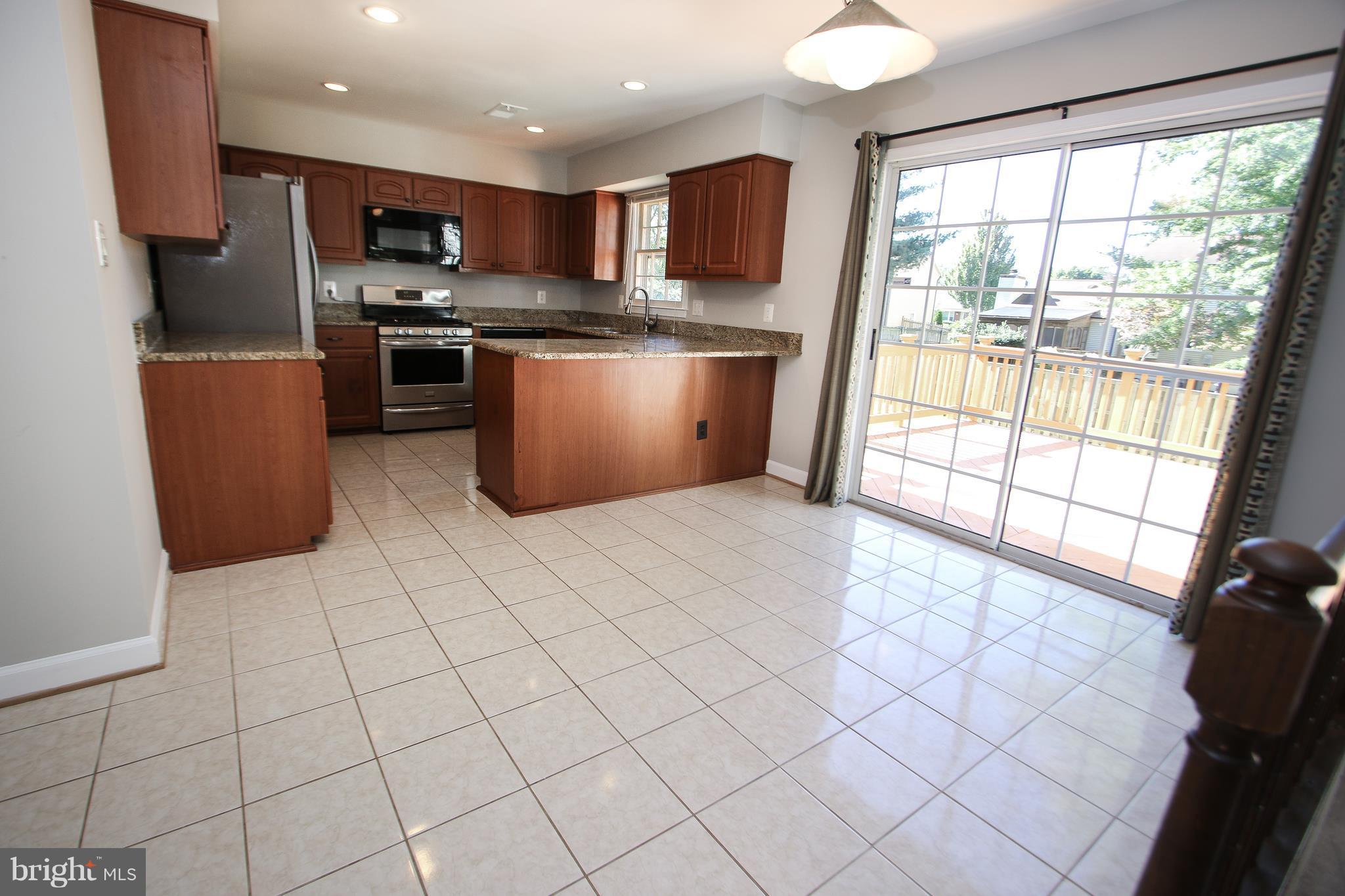 FOX MILL ESTATES - Residential