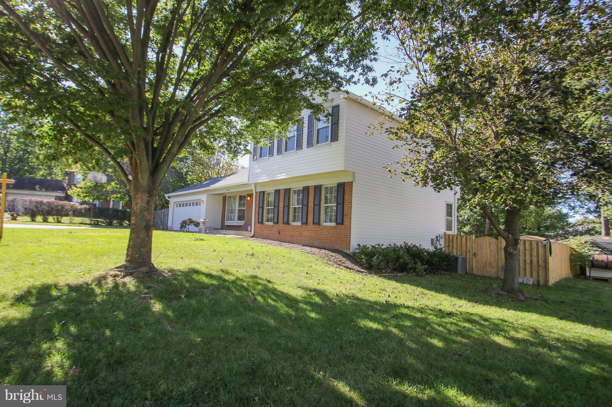 FOX MILL ESTATES - Residential