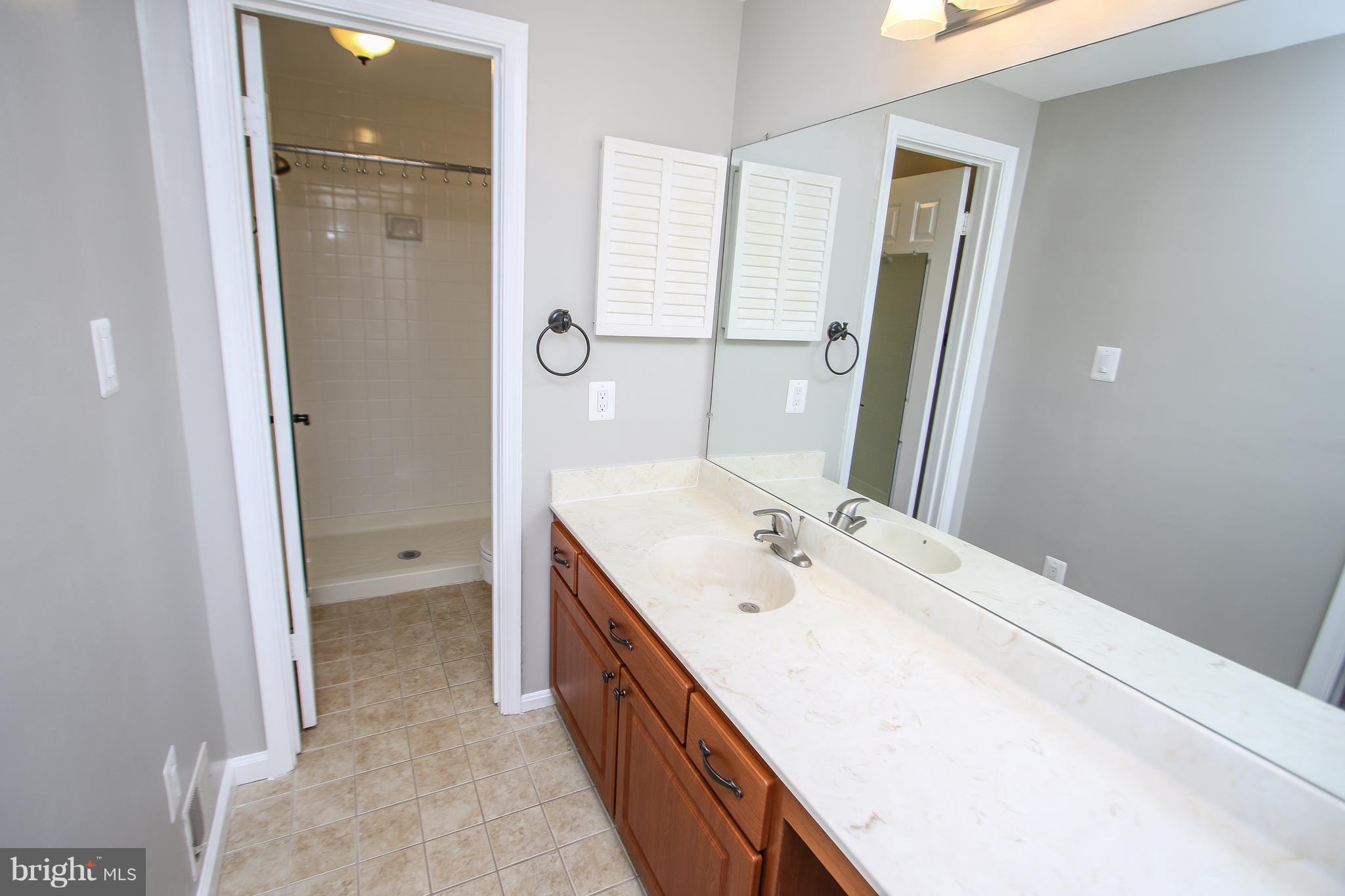 FOX MILL ESTATES - Residential