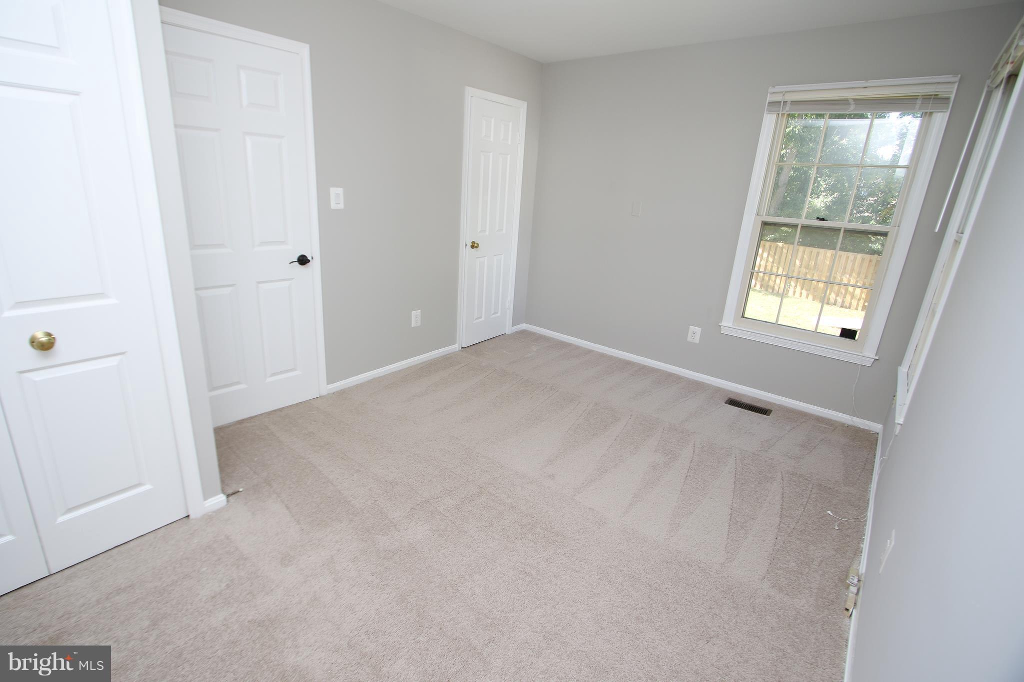 FOX MILL ESTATES - Residential