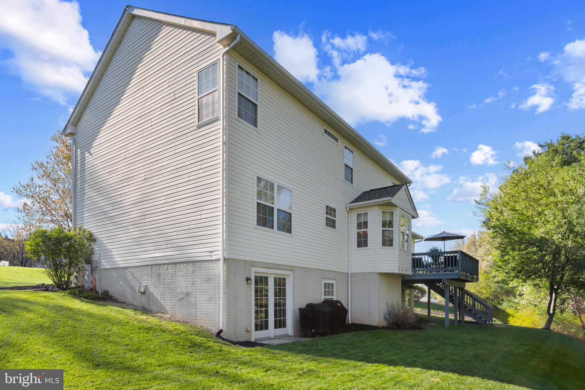 EAGLEVIEW ESTATES - Residential