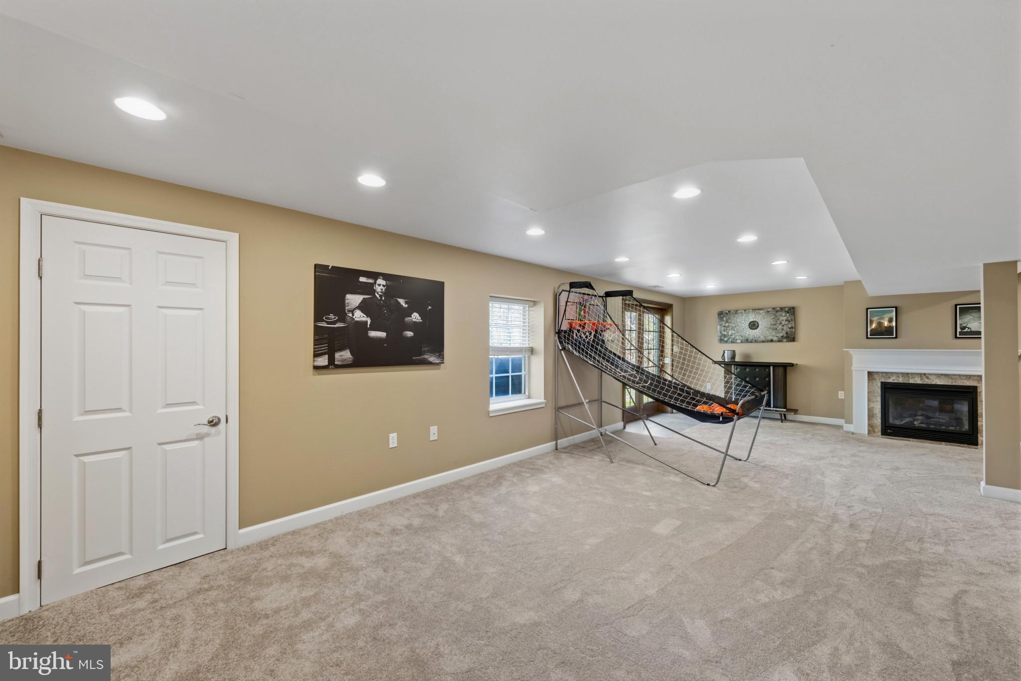 EAGLEVIEW ESTATES - Residential