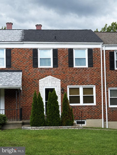 Townhouse For Sale - 8746 Cimarron Circle<br/> BALTIMORE, MD 21234