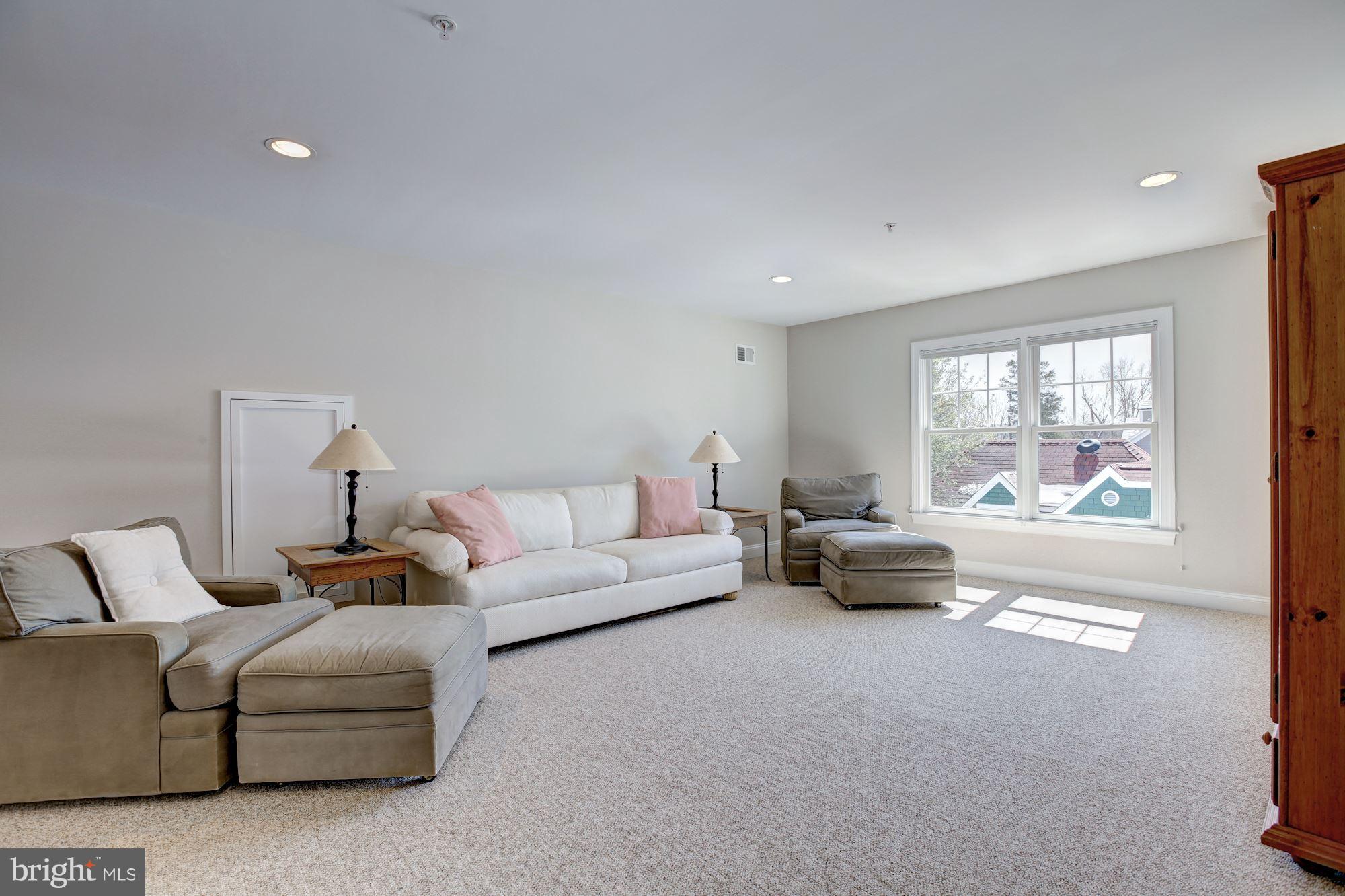 CABIN JOHN PARK - Residential