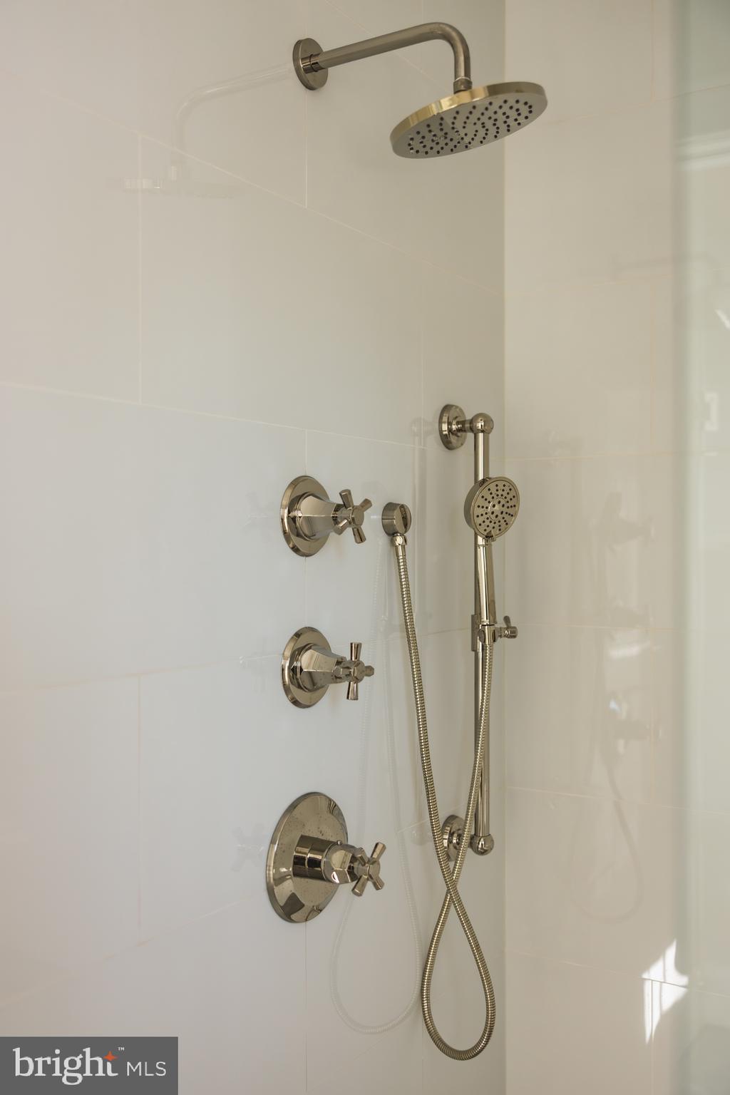 ASHTON HEIGHTS - Residential