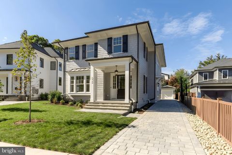 632 N KENMORE STREET ARLINGTON VA 22201