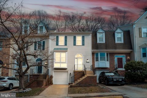 8074 WHITLERS CREEK SPRINGFIELD VA 22152