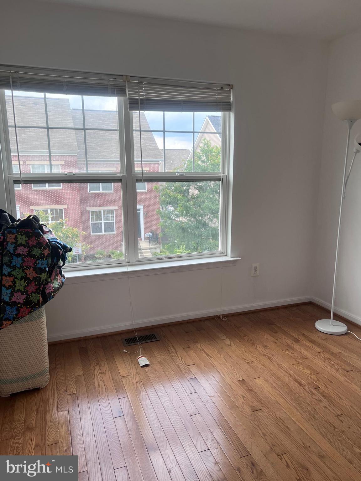 FRANKFORD ESTATES - Residential Lease