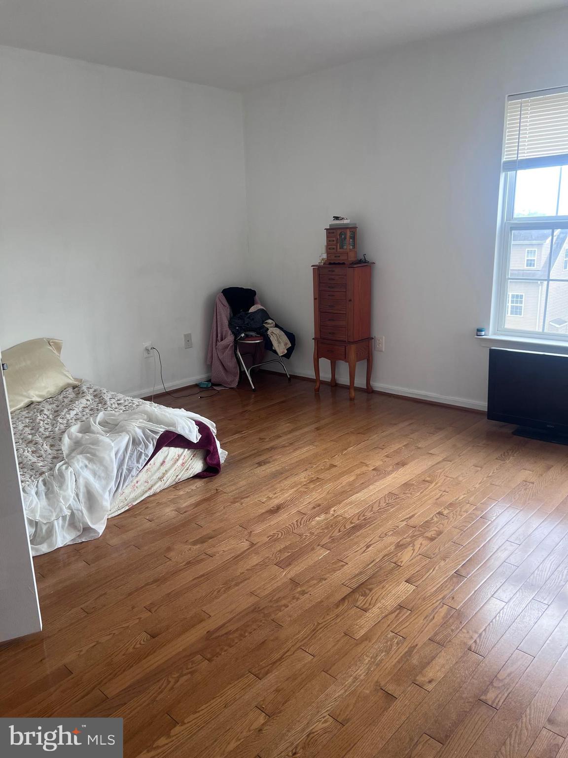 FRANKFORD ESTATES - Residential Lease