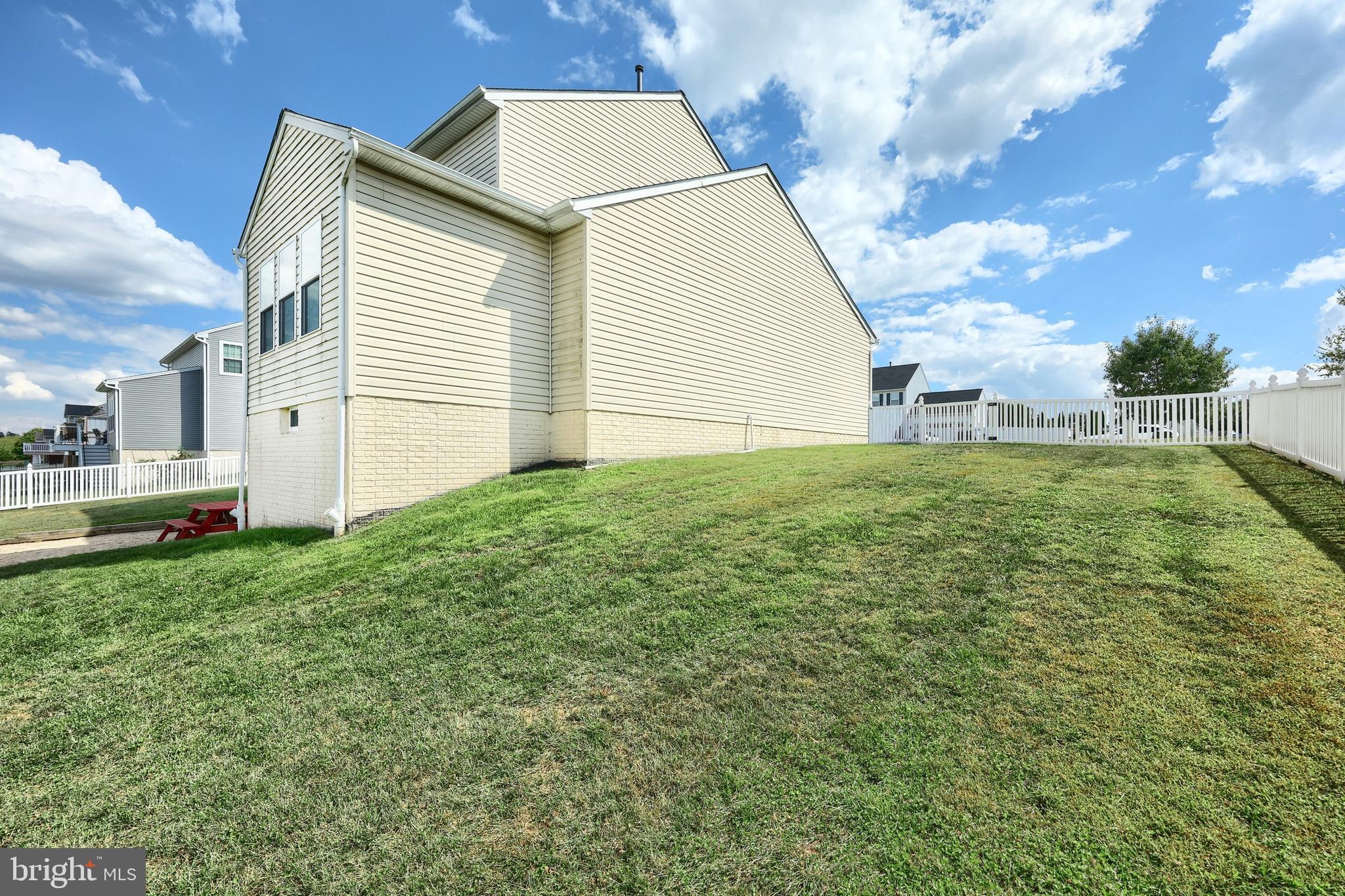 SOUTH POINTE - Residential