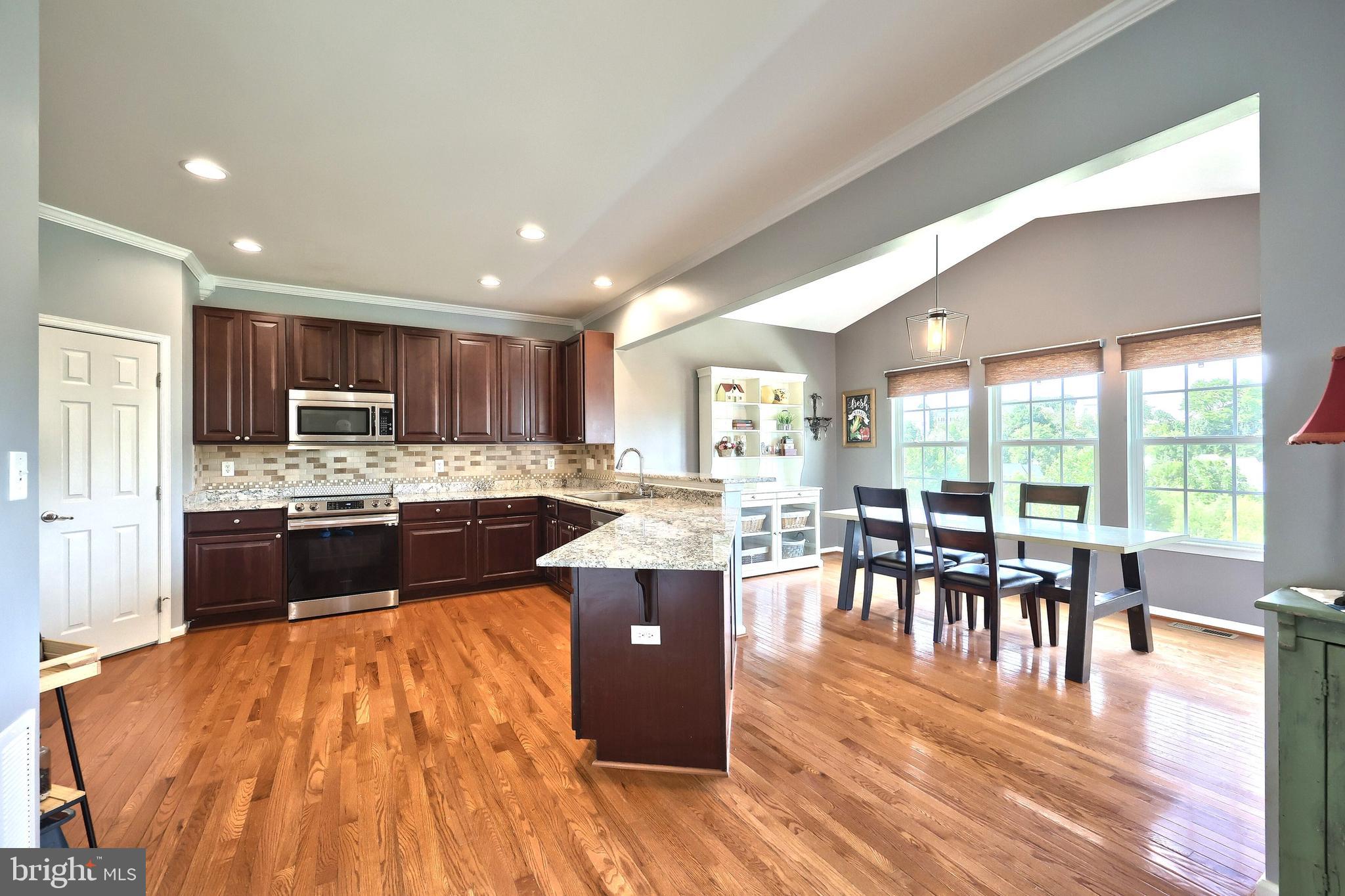 SOUTH POINTE - Residential