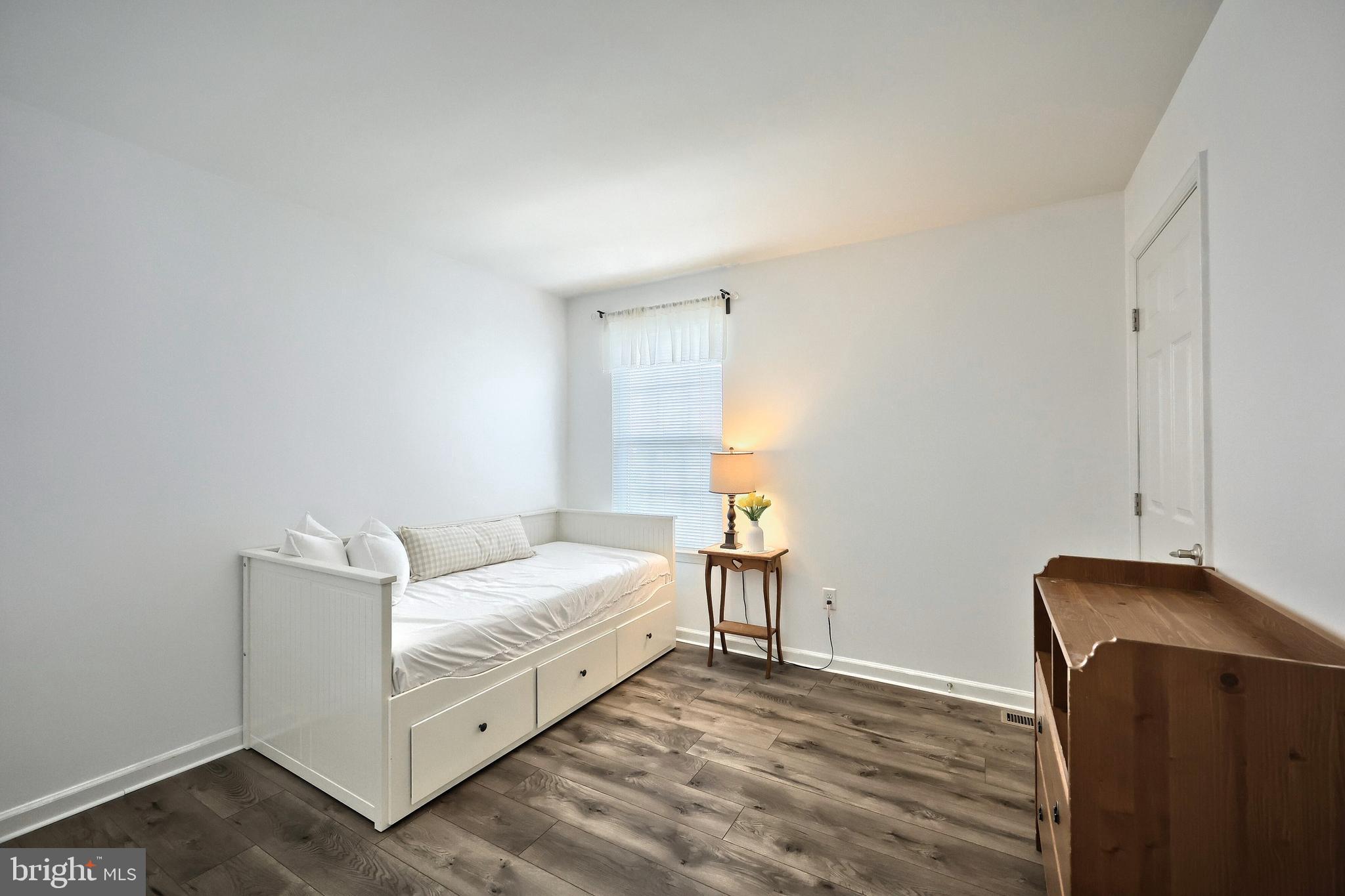 SOUTH POINTE - Residential