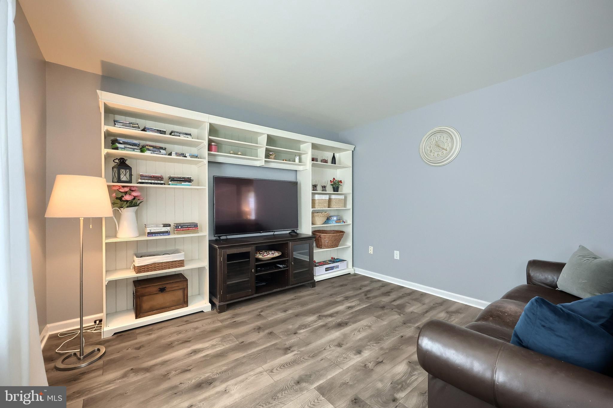 SOUTH POINTE - Residential